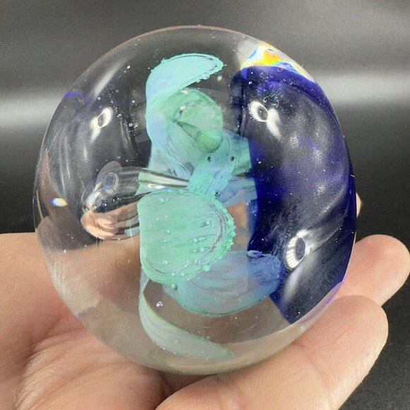 Vintage Round Paperweight Art Glass Blue Flower Figurine With Air Bubble Glass - Picture 8 of 16